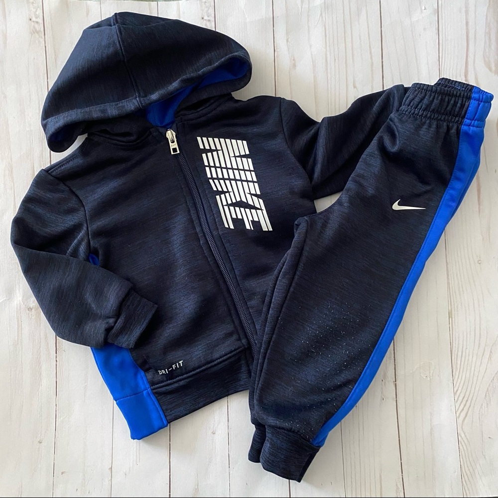 GUC Matching Nike Outfit